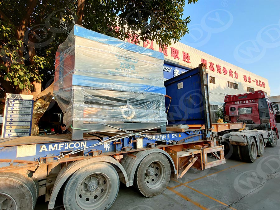 The one-meter water-cooling automatic magnetic separator was loaded and shipped to Morbi, India