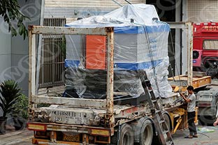 The one-meter water-cooling automatic magnetic separator was loaded and shipped to Kutch, India